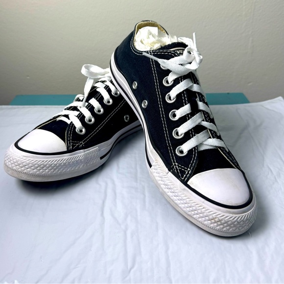 Converse All Star Shoes - Converse All Stars Classic Black &White Unisex Sneakers women size 7 Men size 5